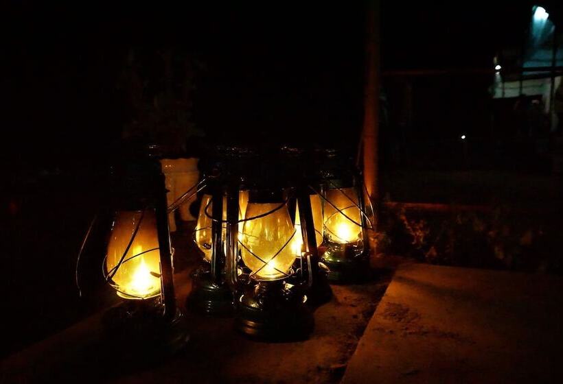 منتجع Corbett Hunters