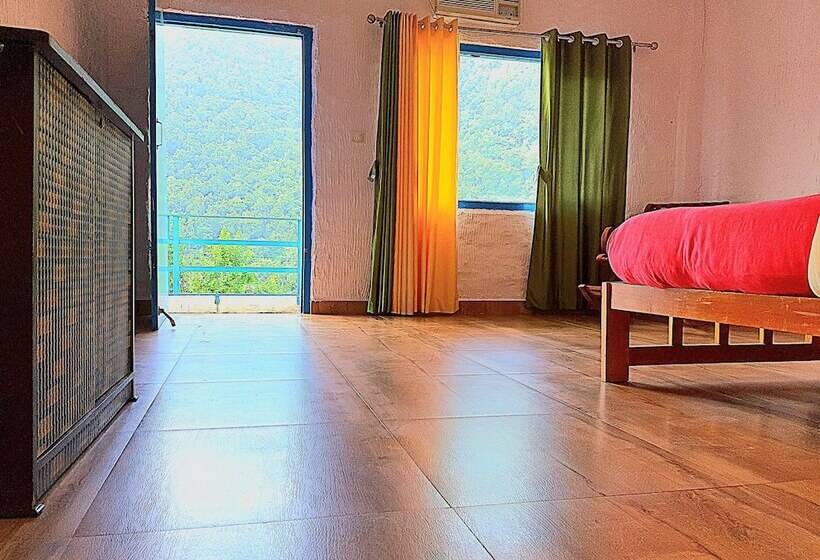 منتجع Corbett Hunters