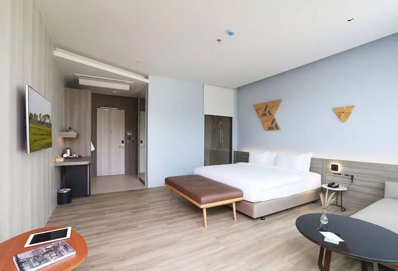 The Signature Hotel Airport