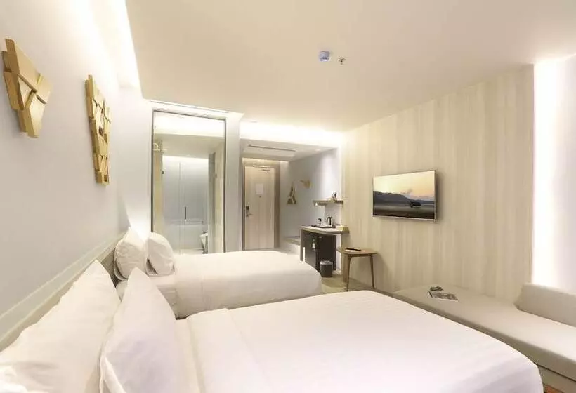 The Signature Hotel Airport