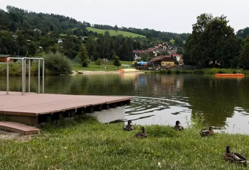 Aamiaismajoitus (B&B) Element