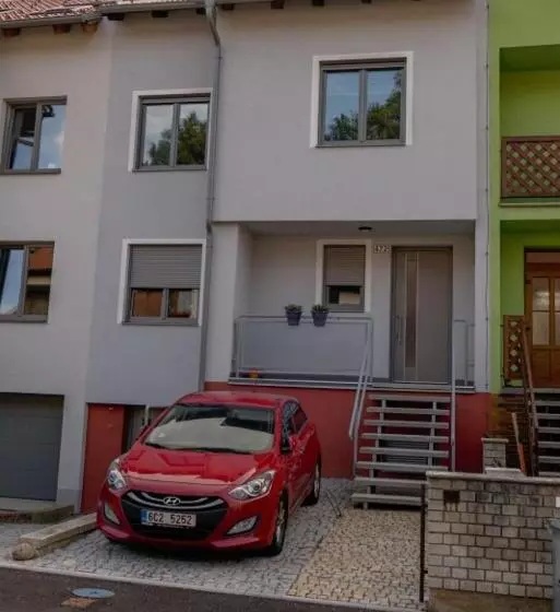 Aamiaismajoitus (B&B) Element