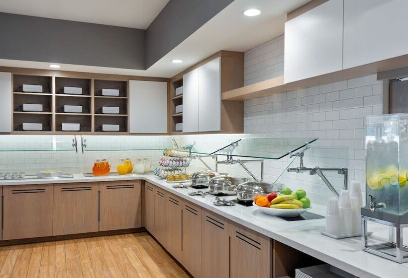 هتل Hyatt House Tampa Airport/Westshore