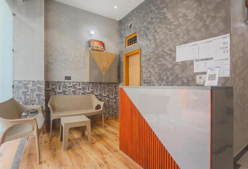 Hôtel Oyo 76202 Aditya Guest House