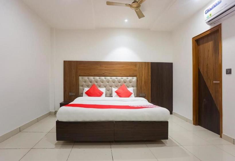 Hotel Oyo 76202 Aditya Guest House