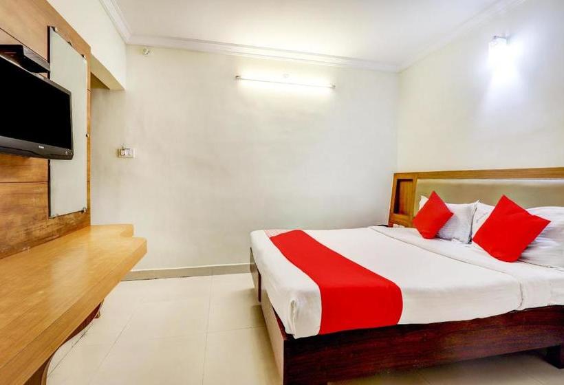 Hotelli Oyo 76300 Rvp Residency