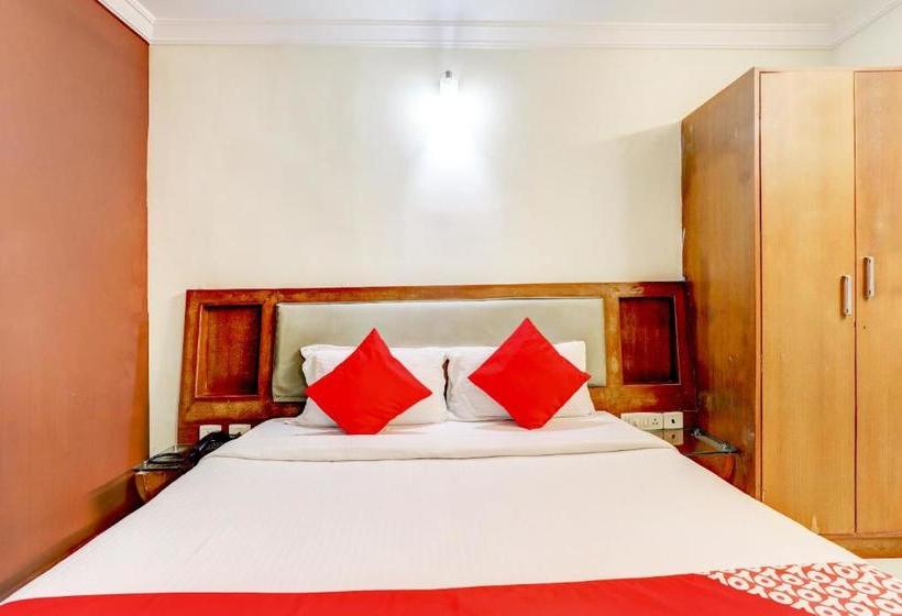 Hotelli Oyo 76300 Rvp Residency