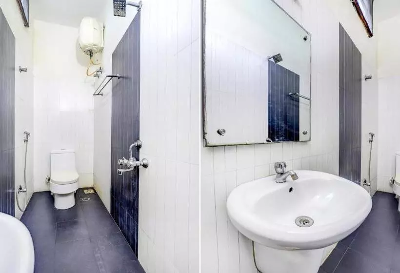 هتل Oyo 76300 Rvp Residency