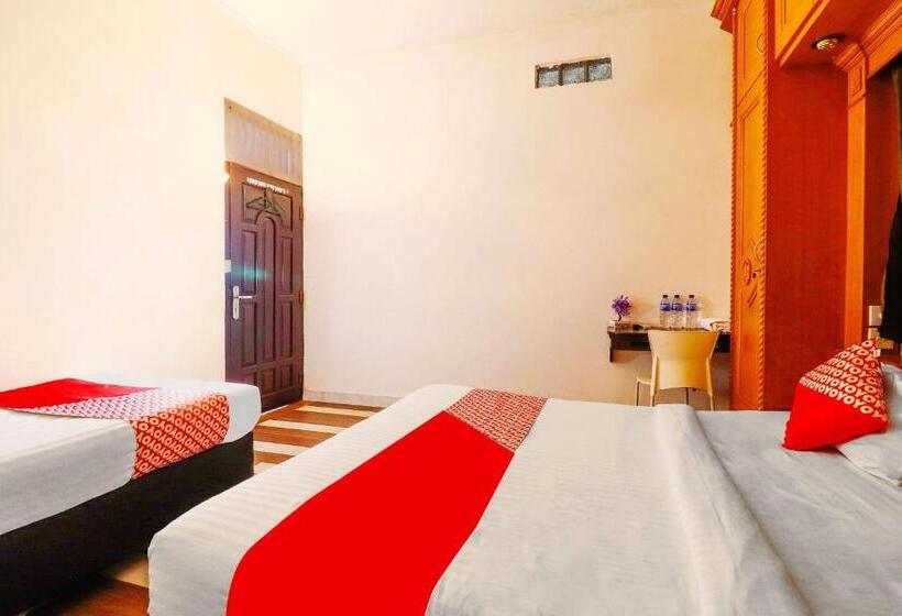 호텔 Steze Guest House Syariah Redpartner