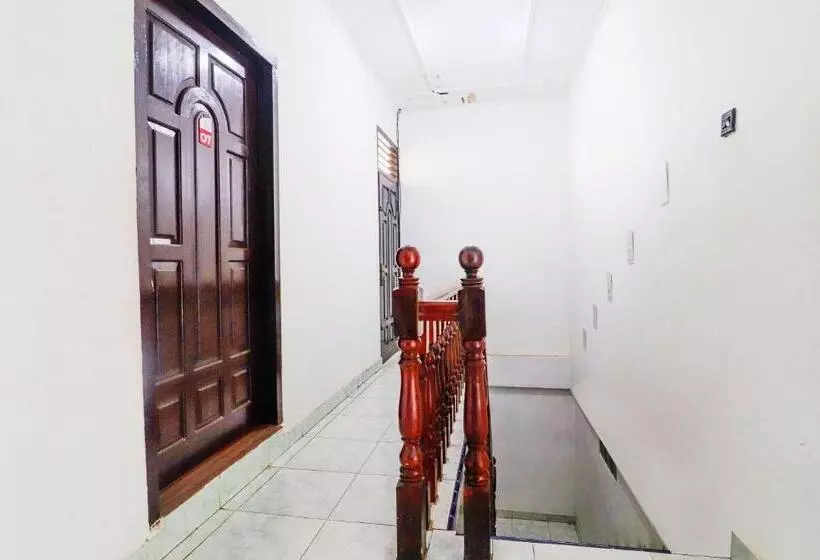 هتل Steze Guest House Syariah Redpartner