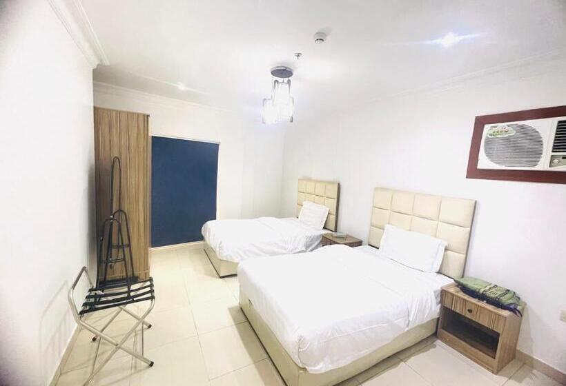 Al Quba Al Thahbia Hotel Suites 2