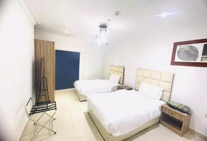 Al Quba Al Thahbia Hotel Suites 2