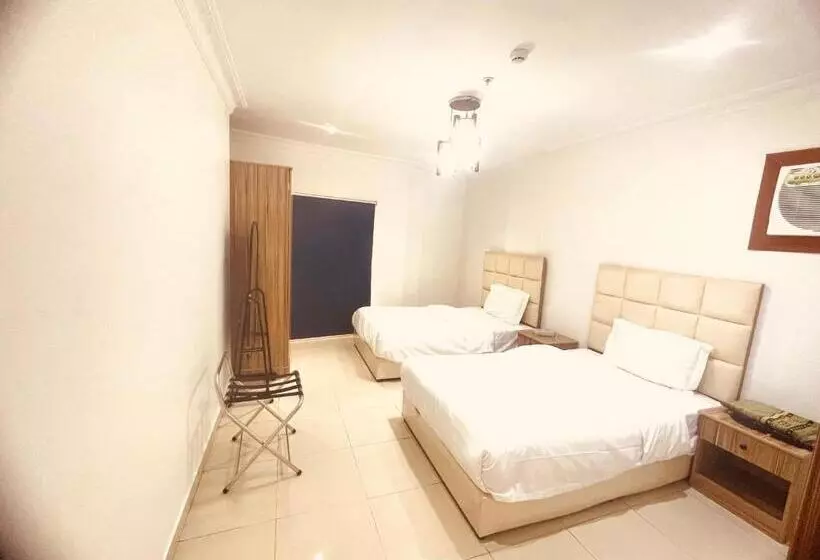 Al Quba Al Thahbia Hotel Suites 2