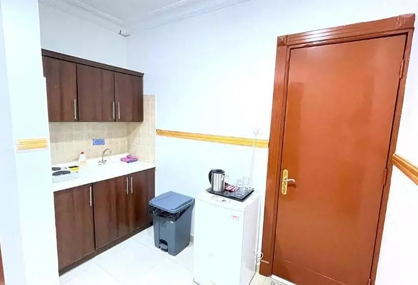 Al Quba Al Thahbia Hotel Suites 2