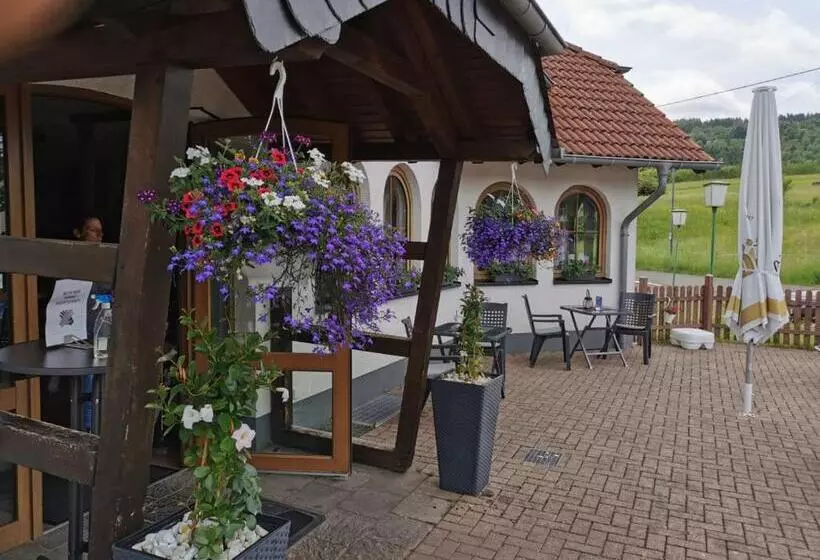 Retkeilymaja Landhaus Am Brubbel