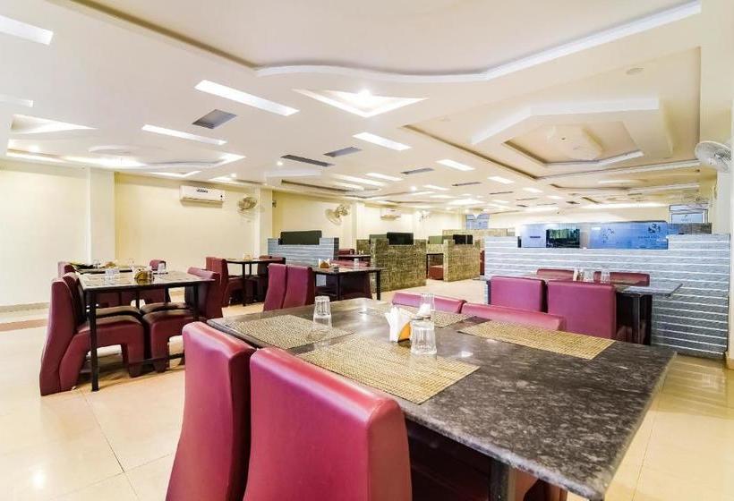 호텔 Capital O 49041  Shri Balaji Residency