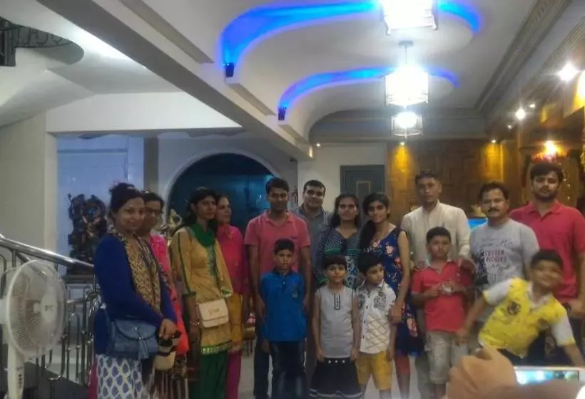 ホテル Chithra