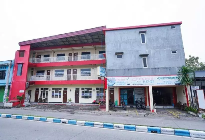 ホテル Oyo 2612 Pondok Rizqi Syariah