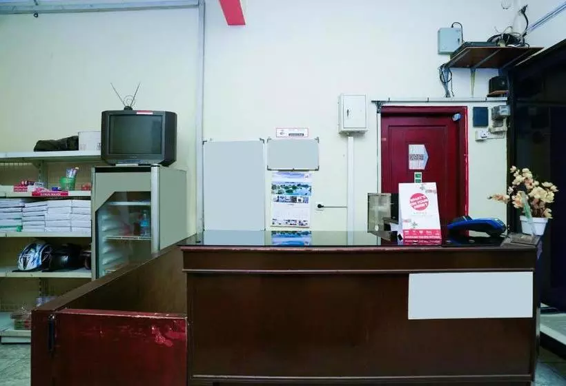 ホテル Oyo 2612 Pondok Rizqi Syariah