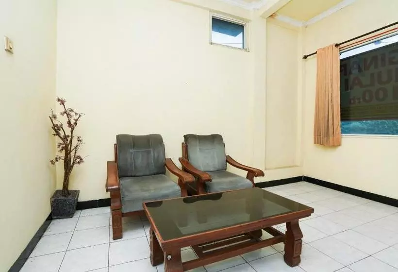ホテル Oyo 2612 Pondok Rizqi Syariah