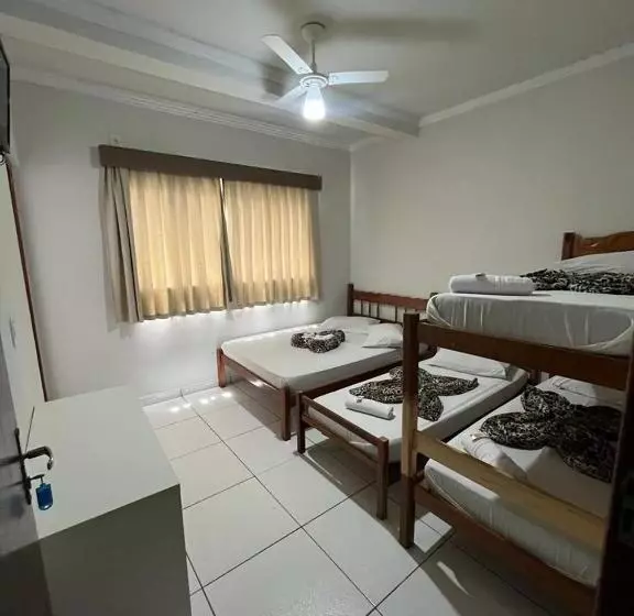 ホテル Romaria Aparecida