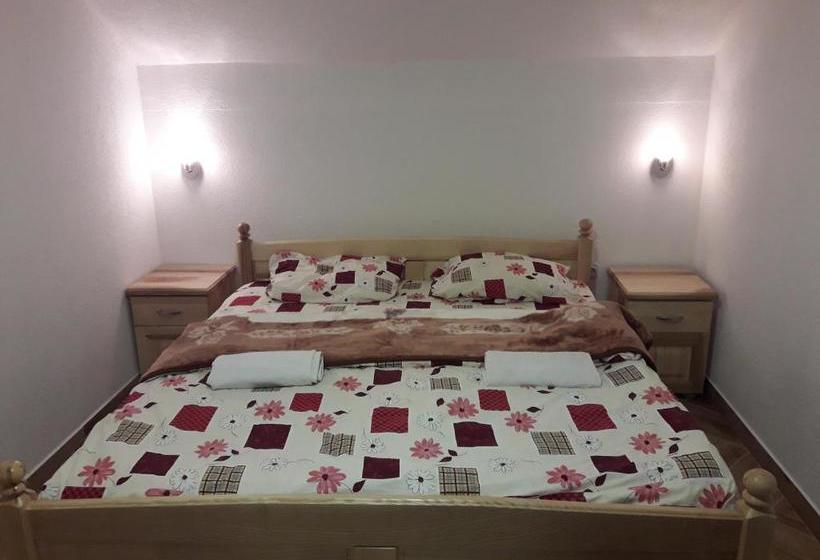 پانسیون Vučeljić Rooms