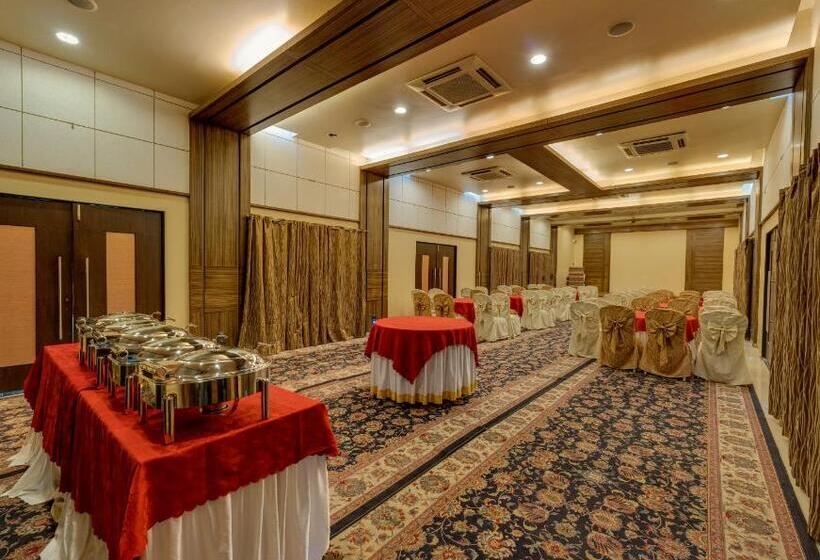 فندق Surya Executive 3 Star