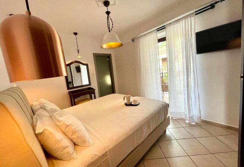 בית מלון כפרי Acropol