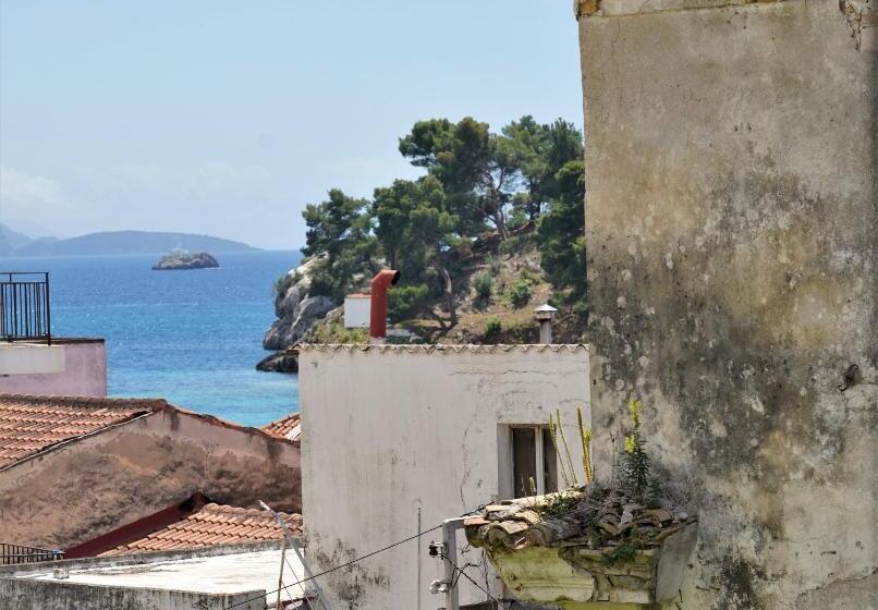 בית מלון כפרי Acropol