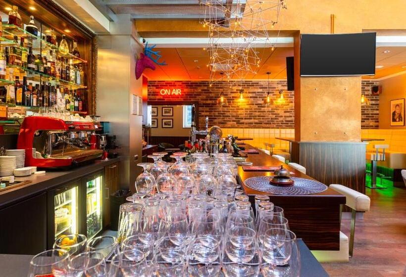 Avalon Hotel & Conferences