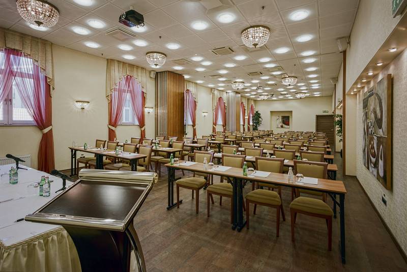 Avalon Hotel & Conferences