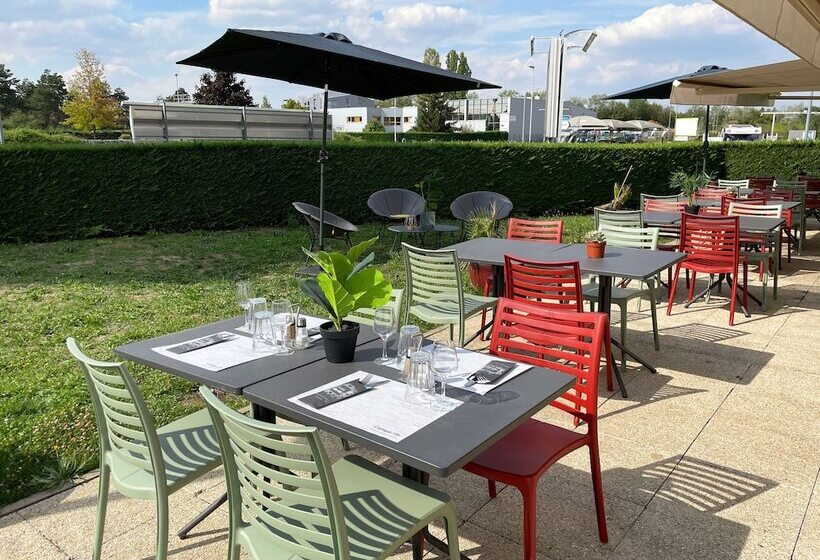 هتل Campanile Villejust Za Courtaboeuf