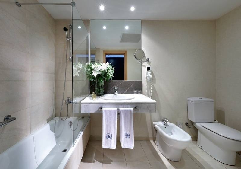 Отель Eurostars Zaragoza