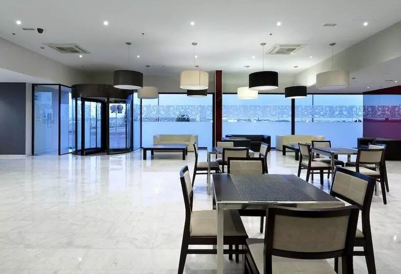 Отель Eurostars Zaragoza