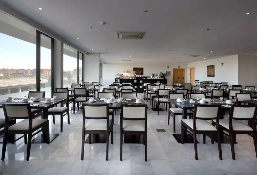 Отель Eurostars Zaragoza