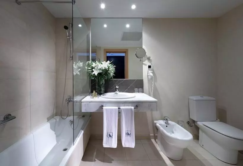 Отель Eurostars Zaragoza