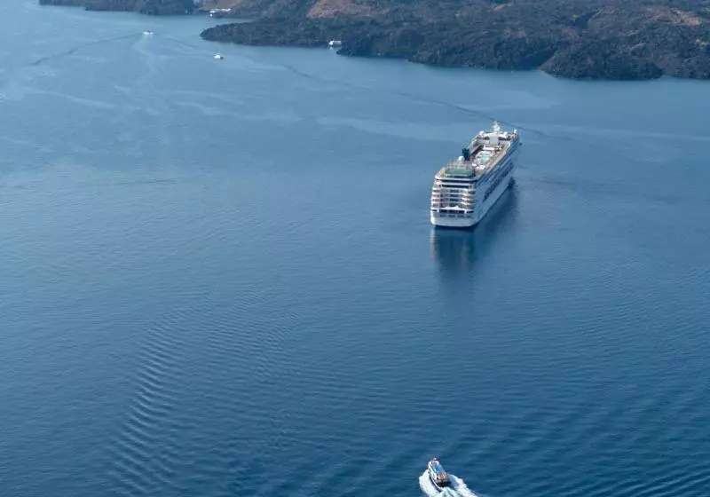 هتل Nefeles Luxury Suites