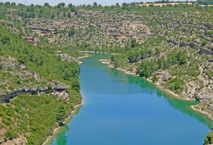 Hotelli Palacio Villa De Alarcón