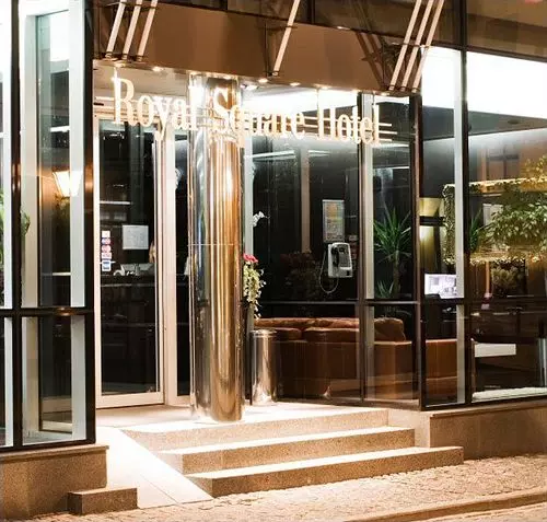 Royal Square Hotel & Suites