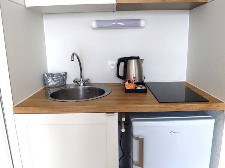 Отель Sejours & Affaires Grenoble Marie Curie