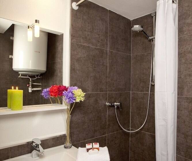 Отель Sejours & Affaires Grenoble Marie Curie