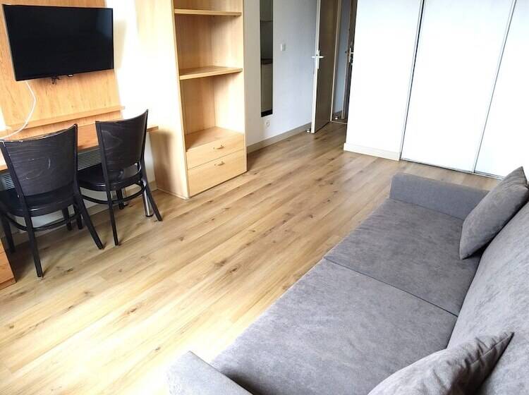 Отель Sejours & Affaires Grenoble Marie Curie