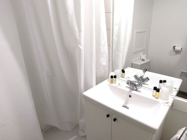 Отель Sejours & Affaires Grenoble Marie Curie