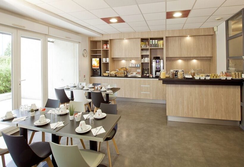 Отель Sejours & Affaires Grenoble Marie Curie