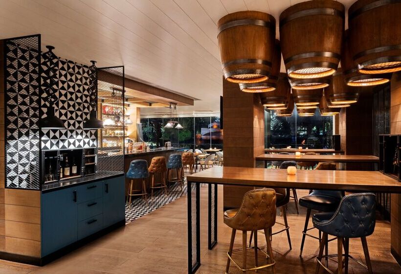 ホテル Shangrila Eros, New Delhi