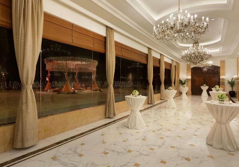 ホテル Shangrila Eros, New Delhi