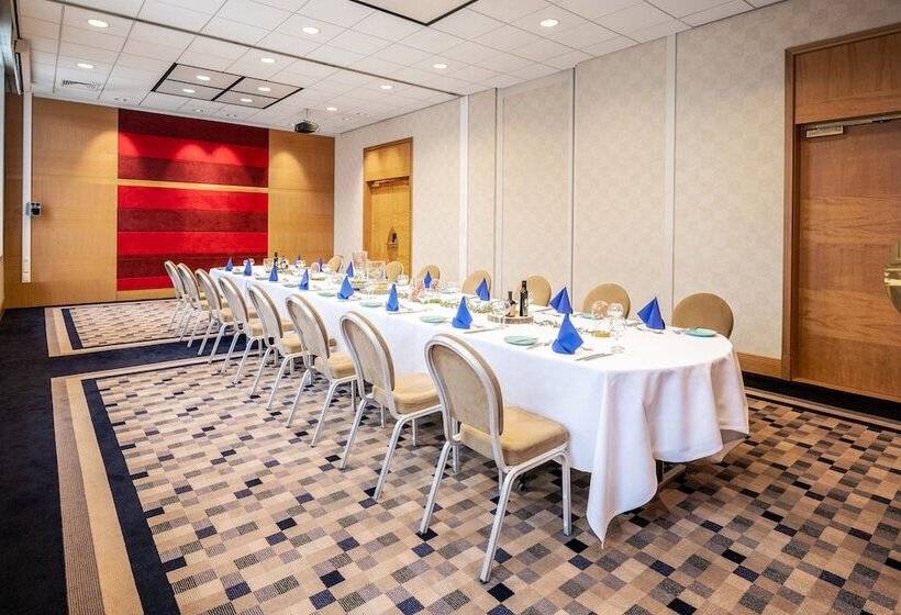 ホテル Sheraton Brussels Airport