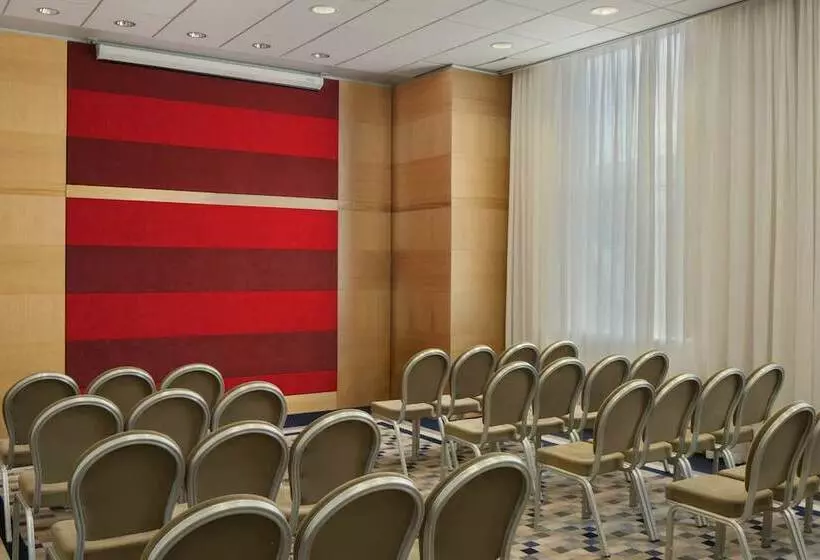 ホテル Sheraton Brussels Airport