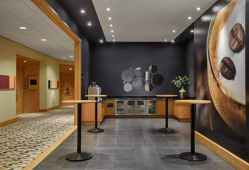 ホテル Sheraton Brussels Airport