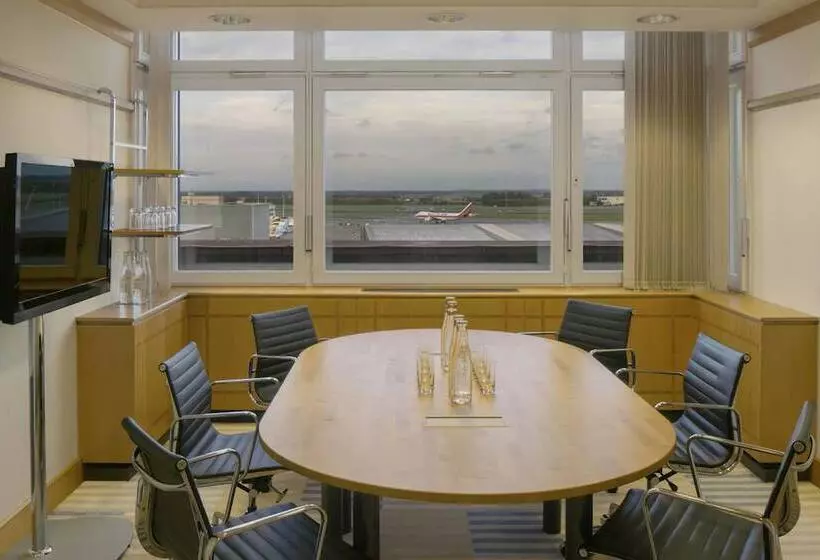 ホテル Sheraton Brussels Airport